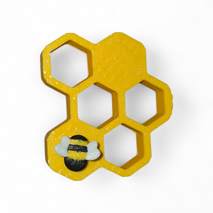 Beehive honeycomb shelf